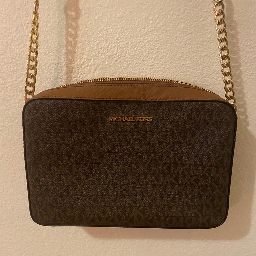 MICHAEL KORS LG EW CROSSBODY Bag Brown